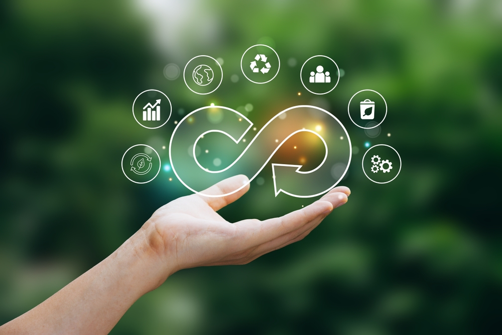 Hand,Of,Human,Holding,Circular,Economy,Icon,,Circulating,In,An economia circular arania